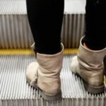 Ankle boots escalator