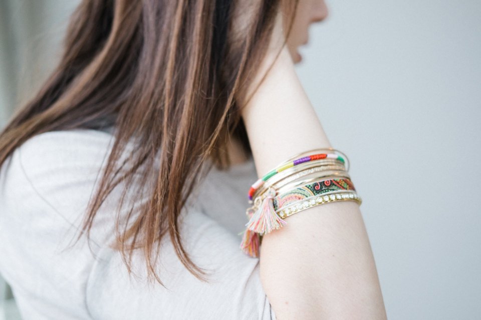 Bracelets arm woman
