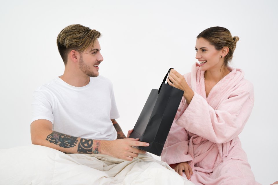 Couple gift exchange