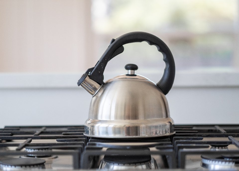 Electric kettle stovetop