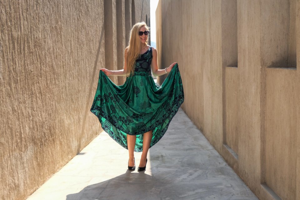 Green gown alley