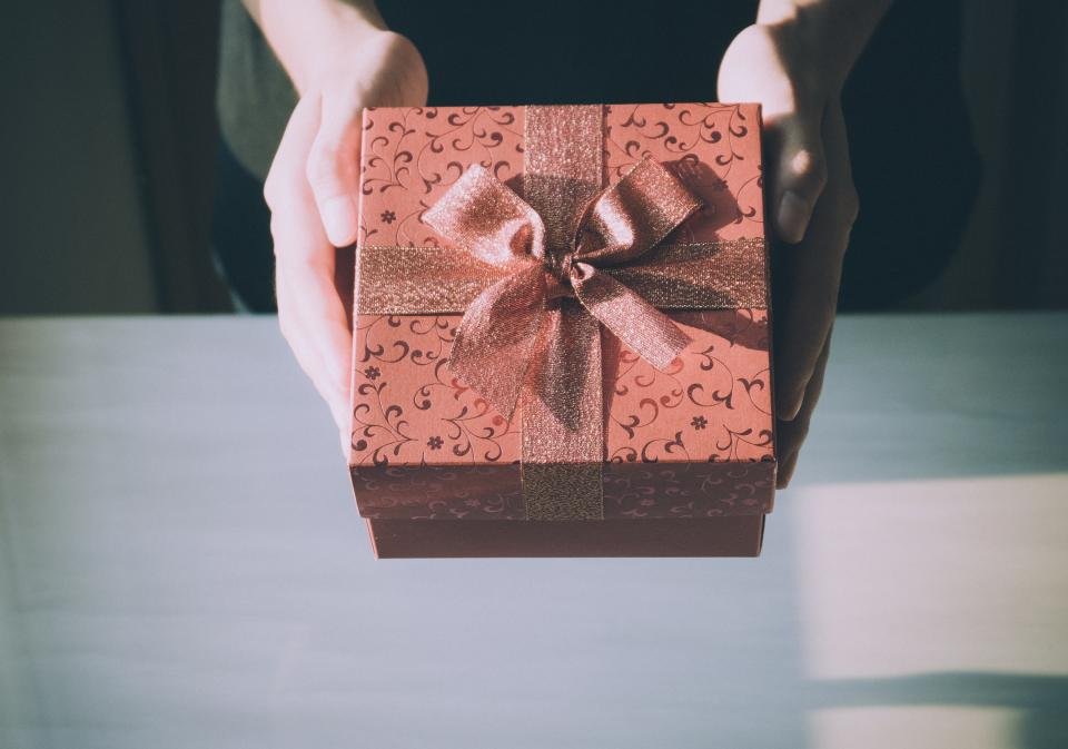 Best birthday gifts for mom wrapped in a pretty gift box