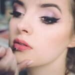 Highlighter glam makeup look
