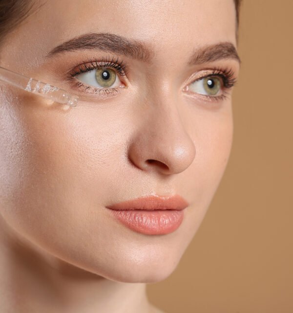 Luxury face serum dropper
