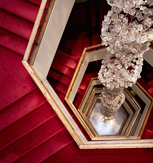 Oscars red carpet staircase