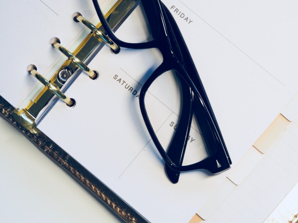 Choosing between a weekly planner and a daily planner