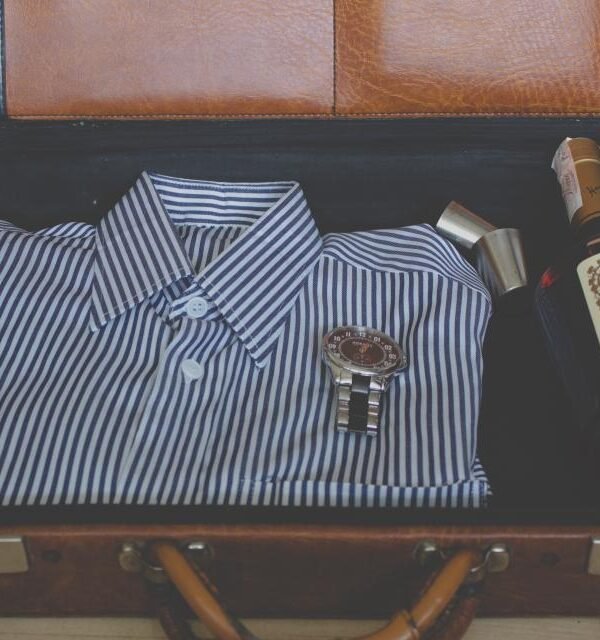 Suitcase packing shirt