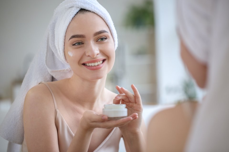 Fresh glowing skin with tinted moisturizers