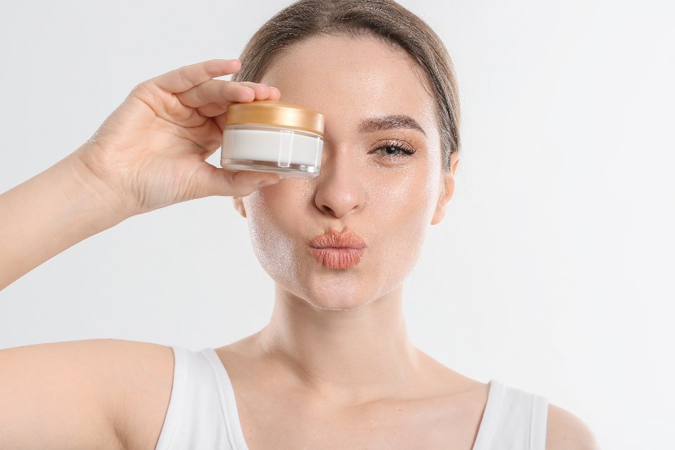 Best under eye patches for a fresh morning routine