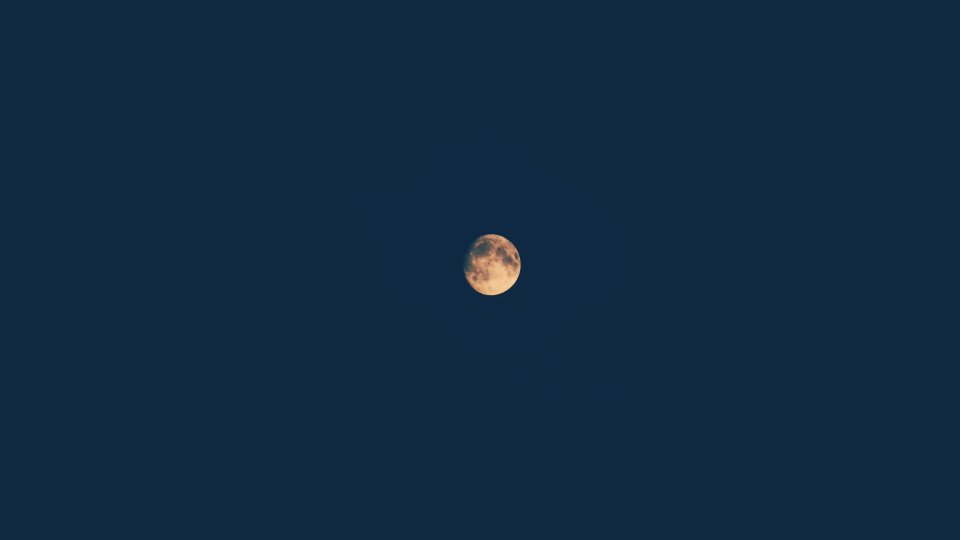 Moon in a deep blue sky for this weekly horoscope