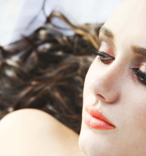 Winged eyeliner eye makeup